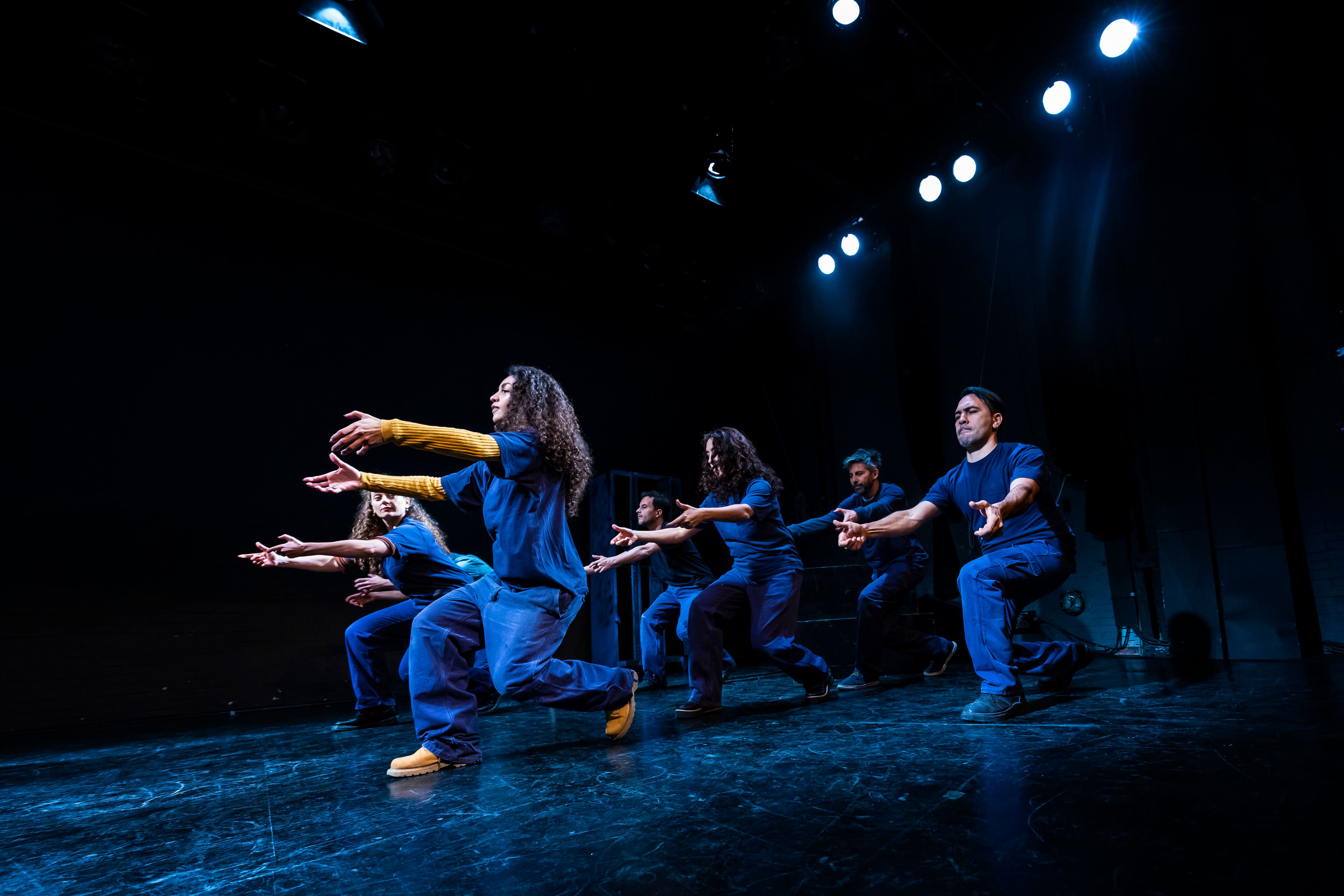 "Imprenteros", de Lorena Vega, en el escenario del Met.