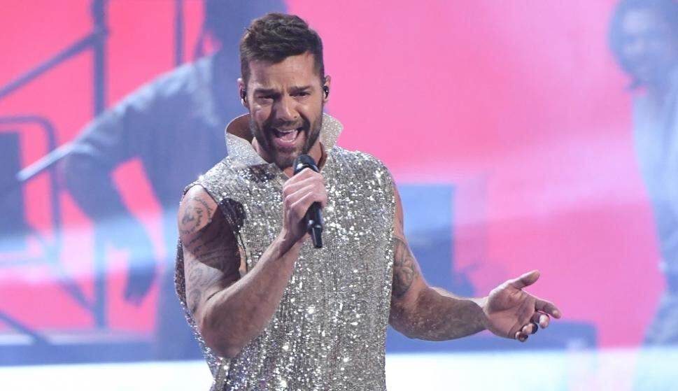 En julio pasado, Ricky Martin cantó junto a la Filarmónica de Los Ángeles (Twitter. @ricky_martin).
