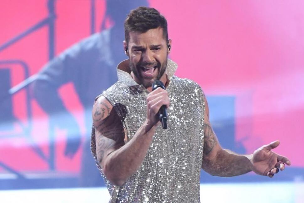En julio pasado, Ricky Martin cantó junto a la Filarmónica de Los Ángeles (Twitter. @ricky_martin).