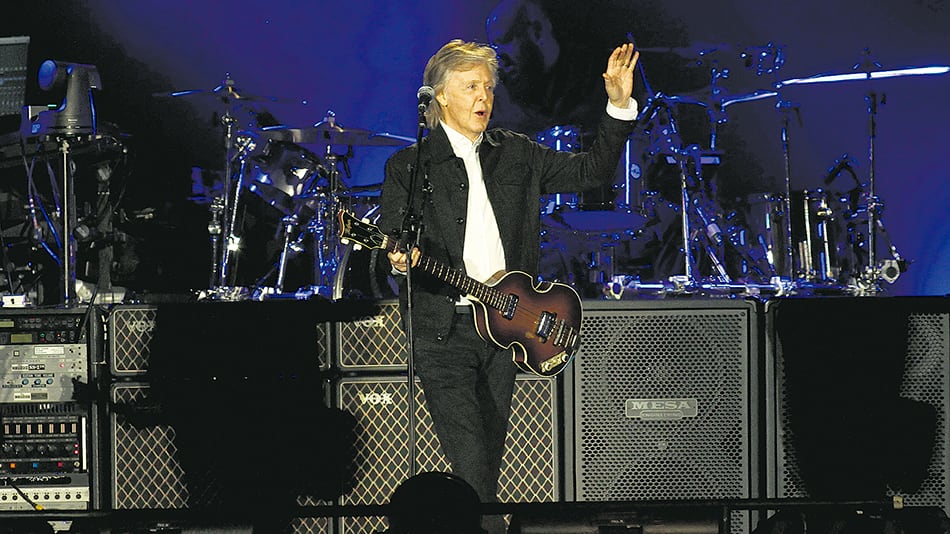 “Nos sentimos estafados por la empresa”, dijo Sara, una de las que se quedó afuera del show.