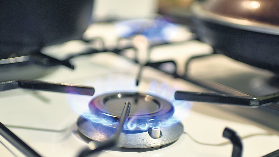 El Gobierno admitió en la audiencia pública que estaba cambiando las fechas del aumento de gas fijadas por las normas vigentes.