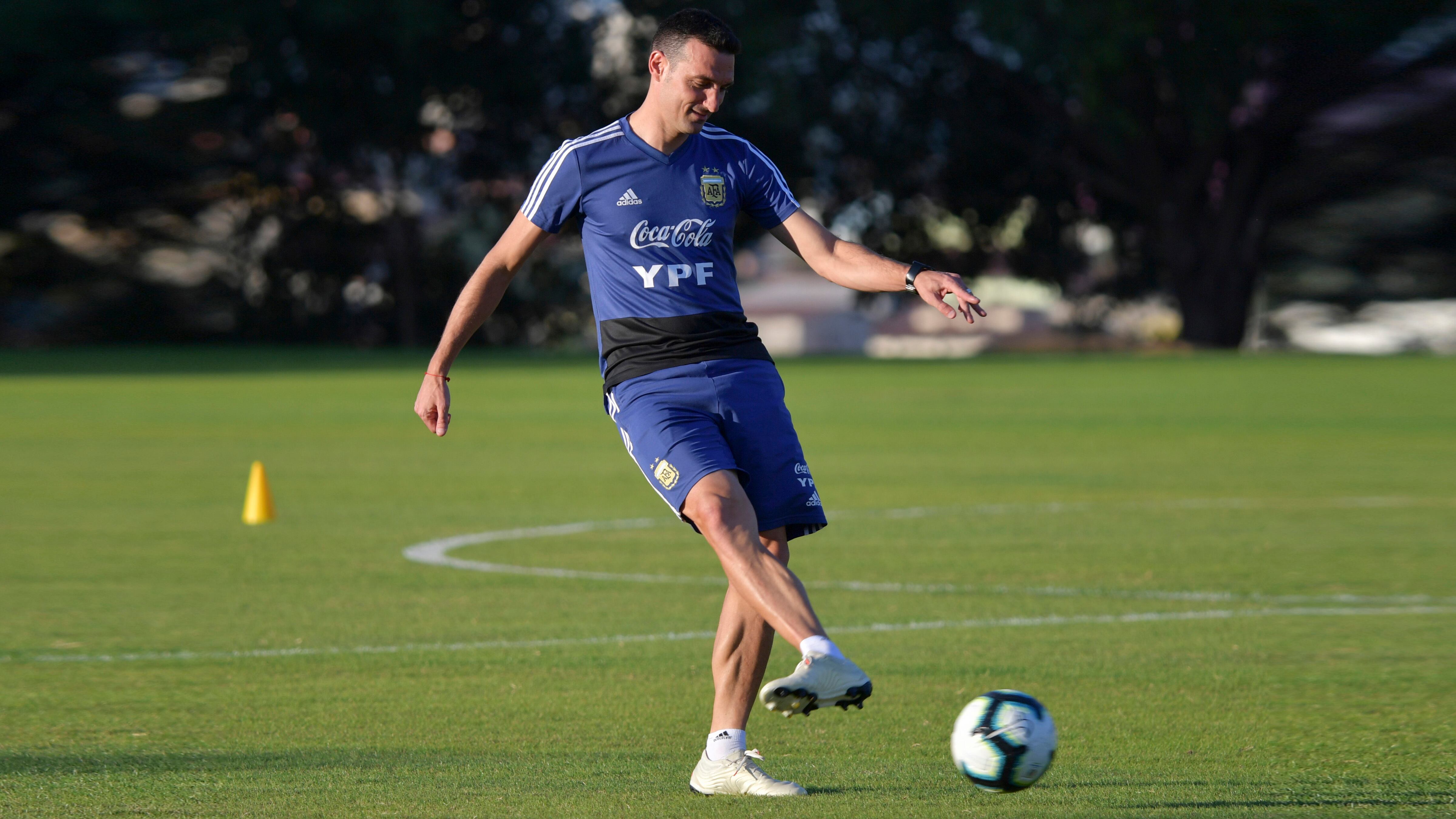 Contener a Messi es la principal virtud mostrada hasta ahora por Scaloni.