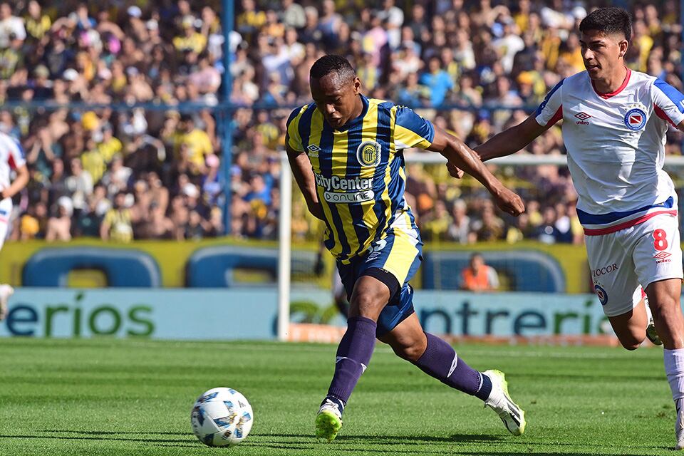 Jaminton Campaz volvió al país. 