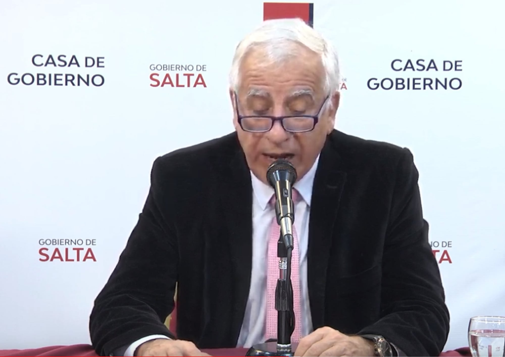 El ministro Domínguez fue la voz del gobierno. 