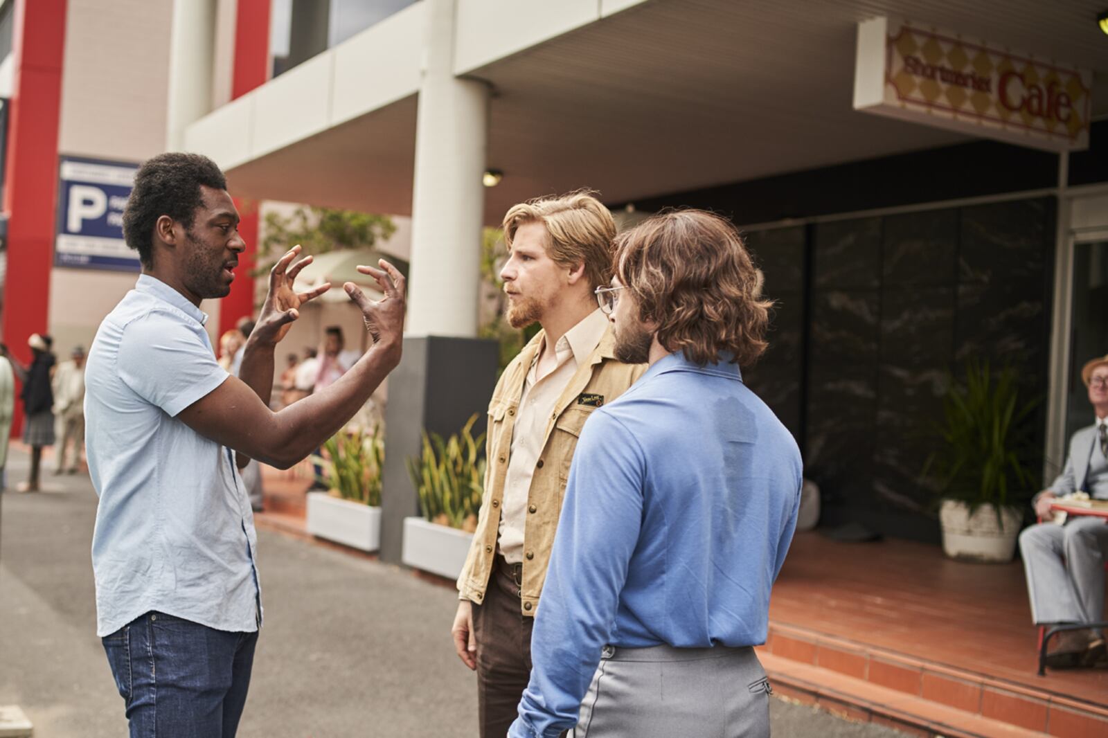 El director Frances Annan con Daniel Webber y Daniel Radcliffe.