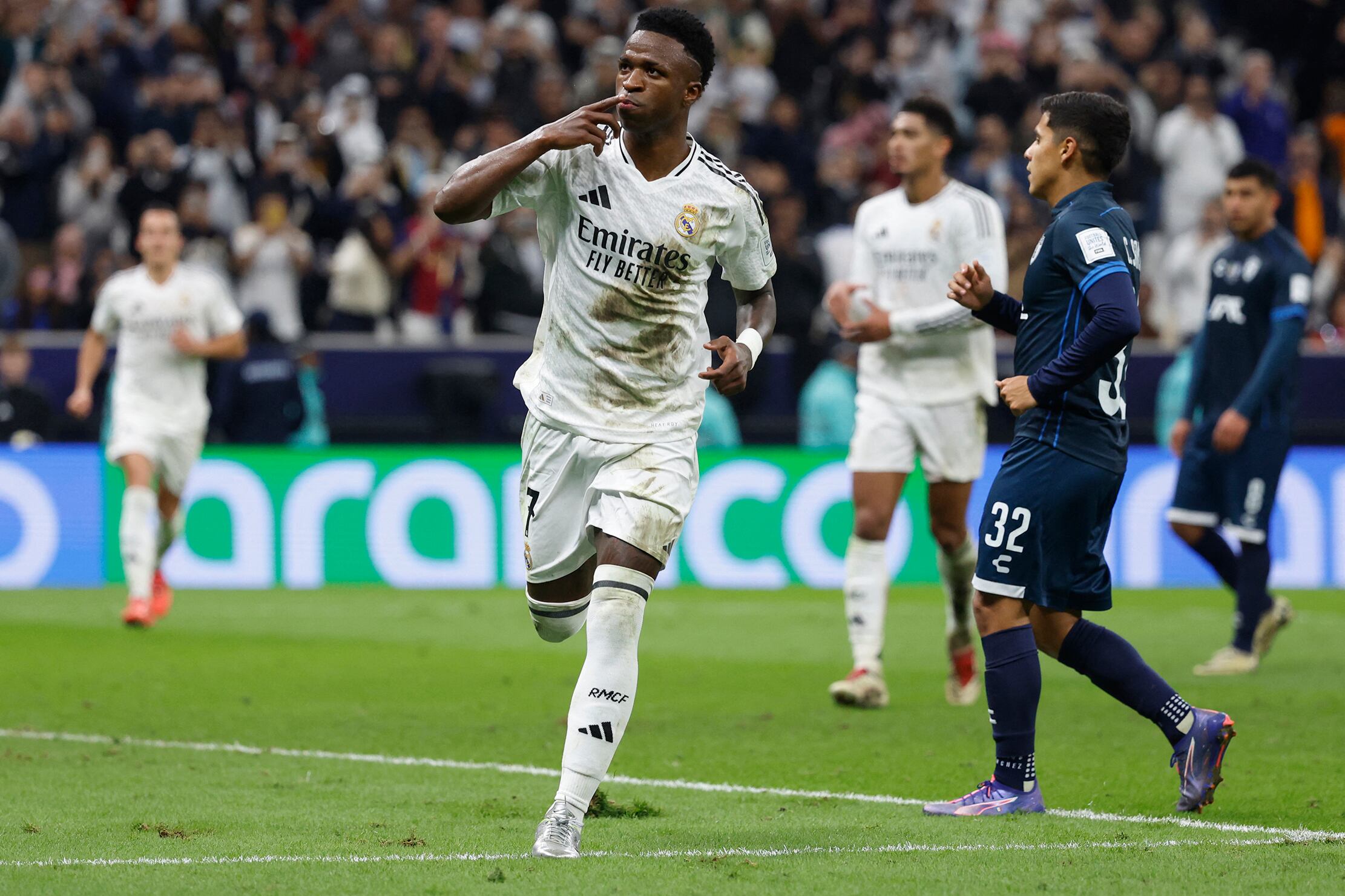 Vinicius cerró la goleada para los españoles.