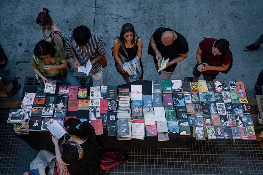 Las librerías sacarán a las calles mesas con libros a precios promocionales.