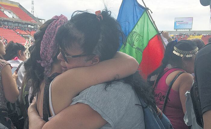 Las chubutenses lloran emocionadas después de la elección de la sede para el XXXIII ENM.