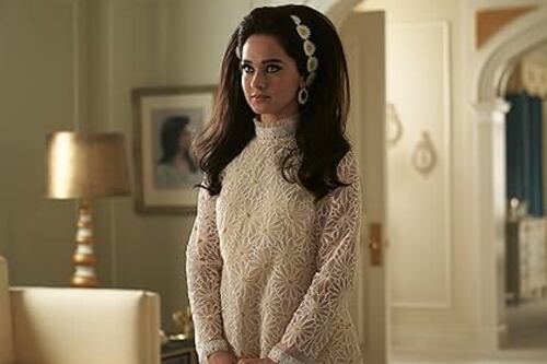 Cailee Spaeny está estupenda como Priscilla Presley, la muñeca decorada por Elvis.