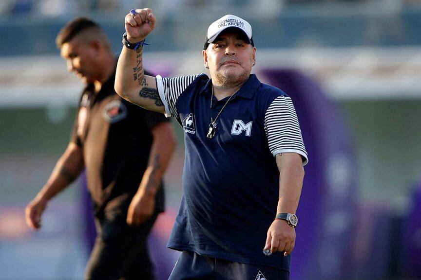 Diego Maradona, DT del Lobo.