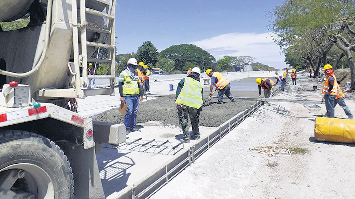 El impulso de la obra pública después del parate de 2016 es una de las razones del avance del año.