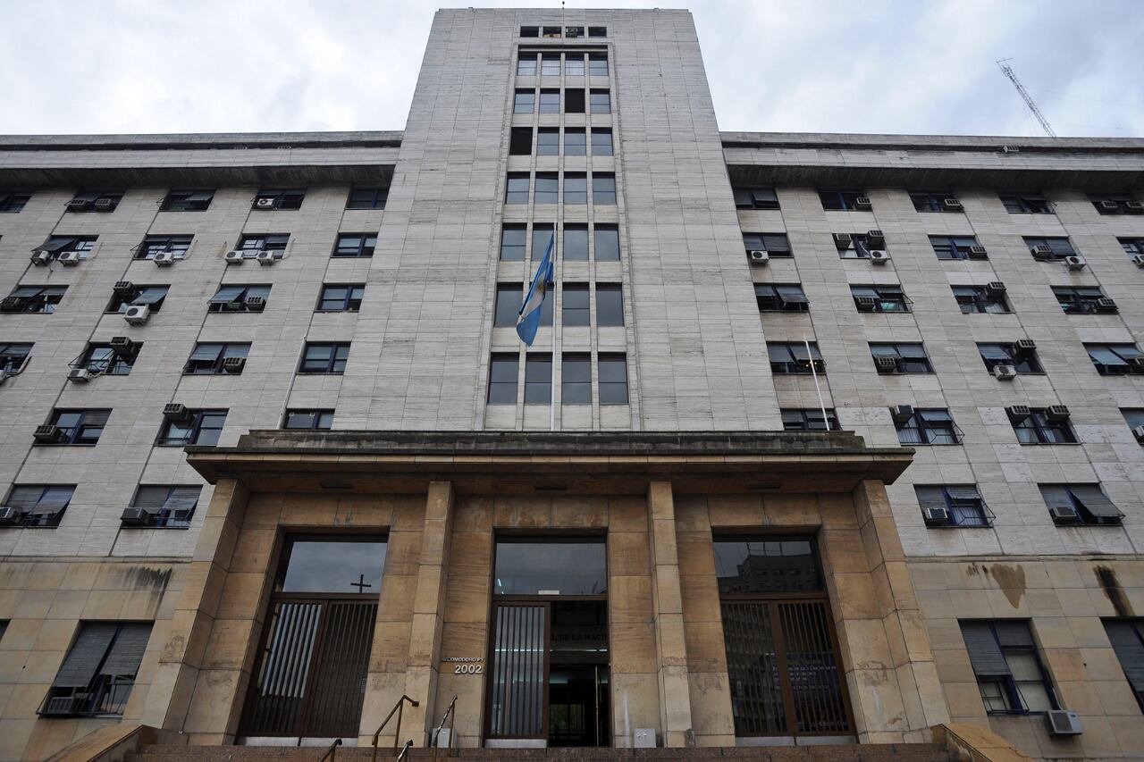 Comodoro Py sigue tironeando para traer la causa de espionaje que tramita en Lomas de Zamora. 