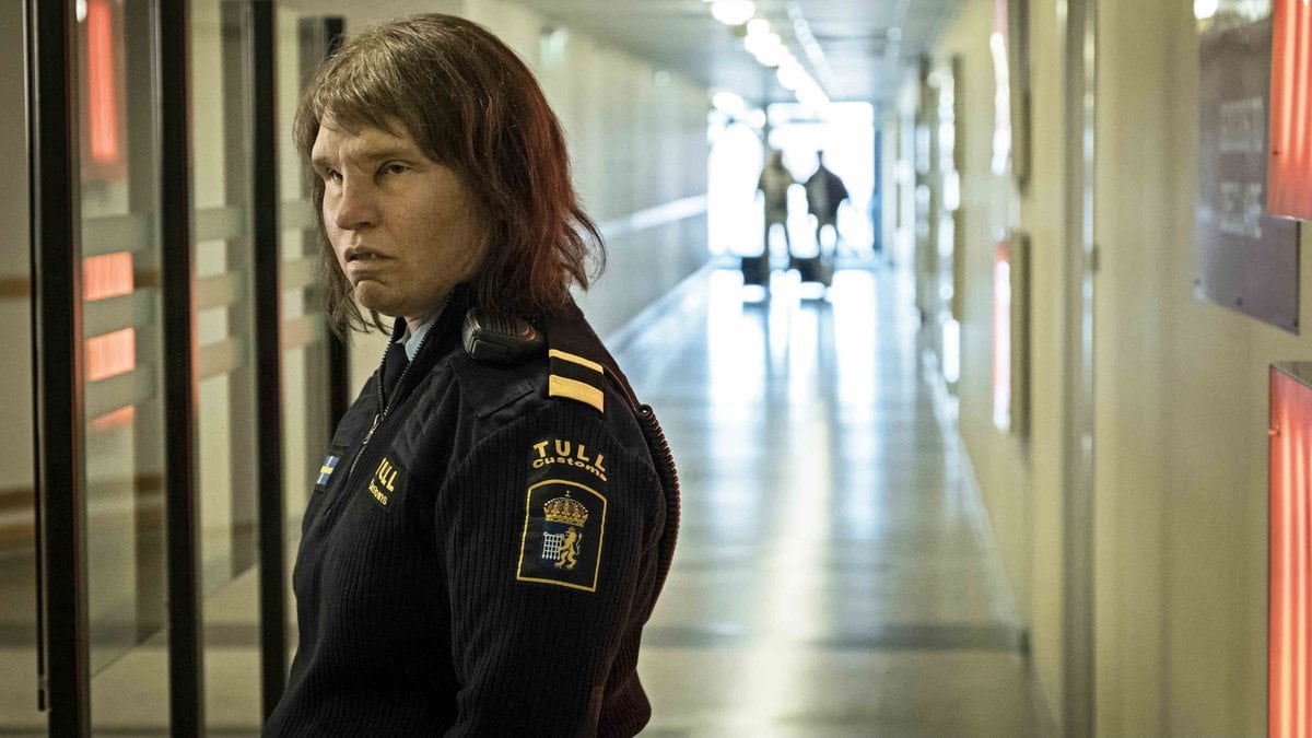 "¿Es una persona?", se pregunta el espectador ante la primera aparición de Tina (Eva Melander).