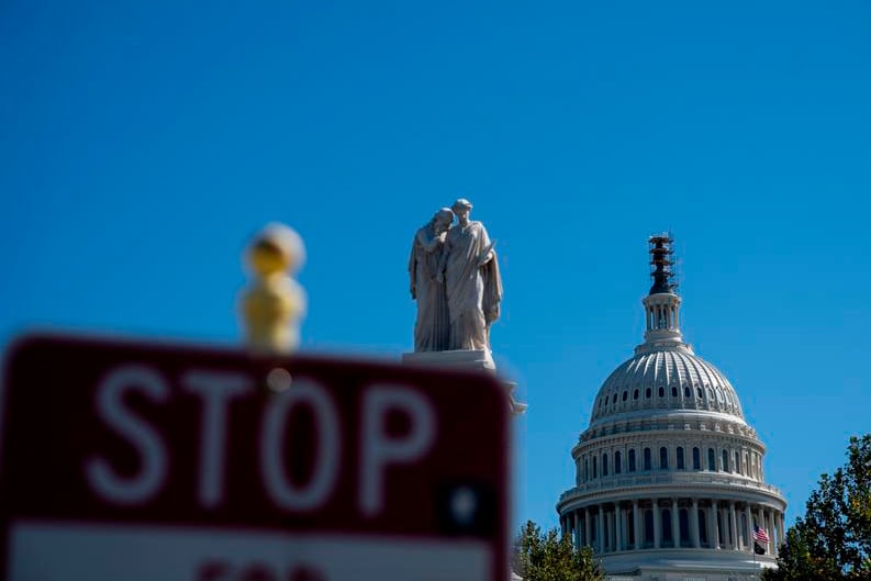Trump advirtió que el gobierno federal podria cerrar.