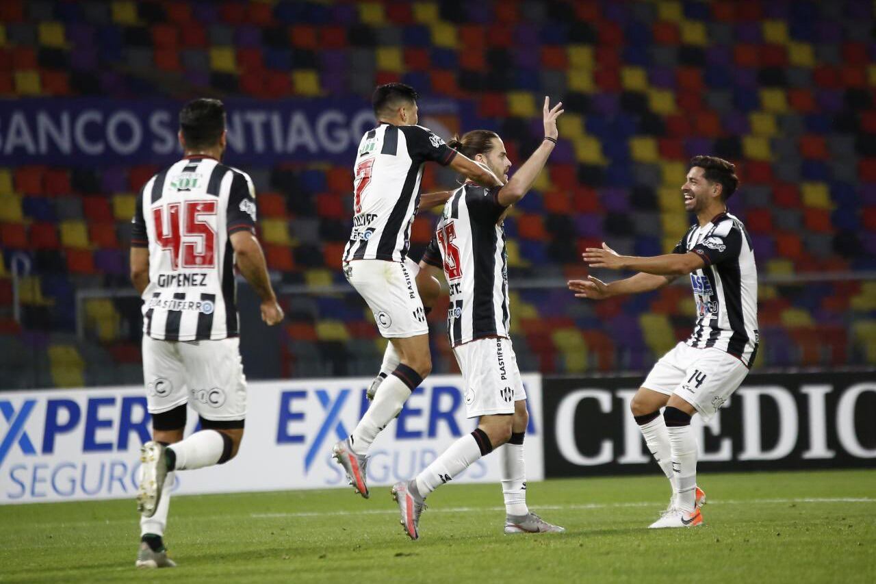 Todo el Ferroviario celebra el primero de Melano