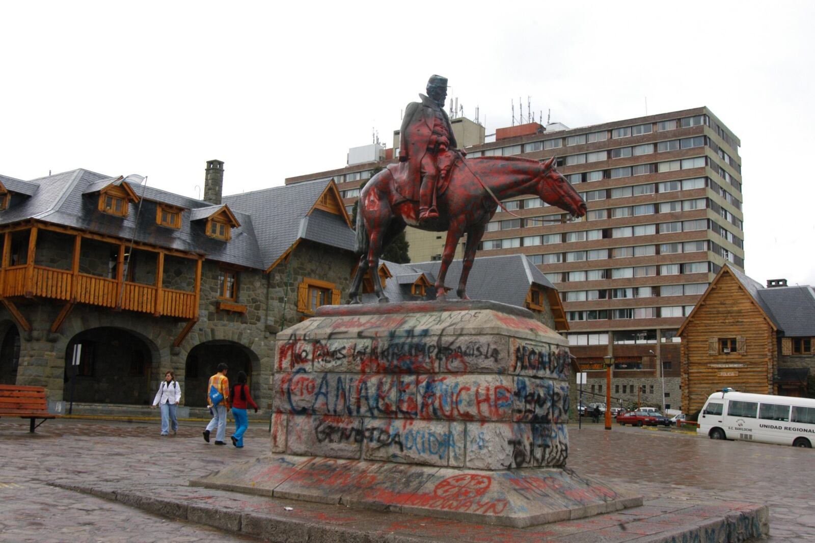 La estatua de Roca “genera conflictos sociales y políticos que antes no existían”, según un grupo de especialistas que pidió su reubicación.