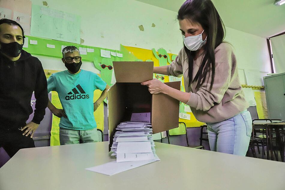 Según el Código Nacional Electoral, el conteo definitivo se inicia a las 48 horas de la eleccón.