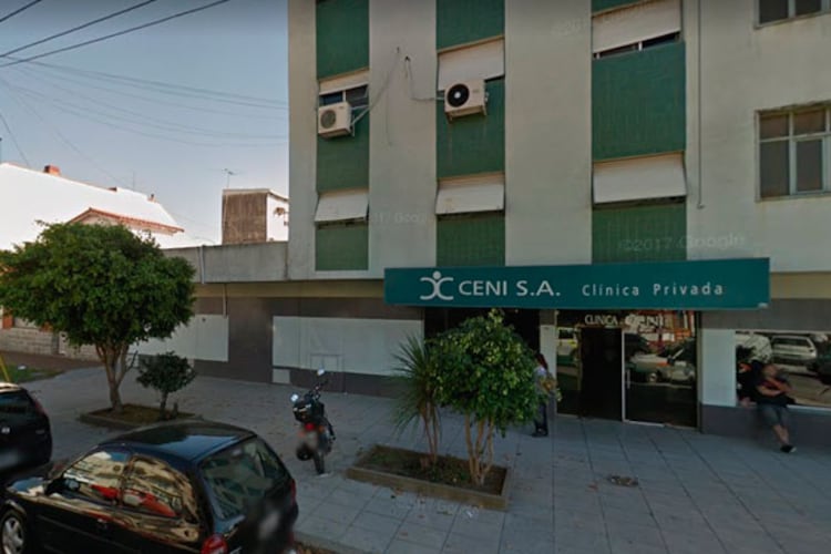 La mujer fue trasladada a la Clínica Ceni, en Quilmes, donde será reevaluada.