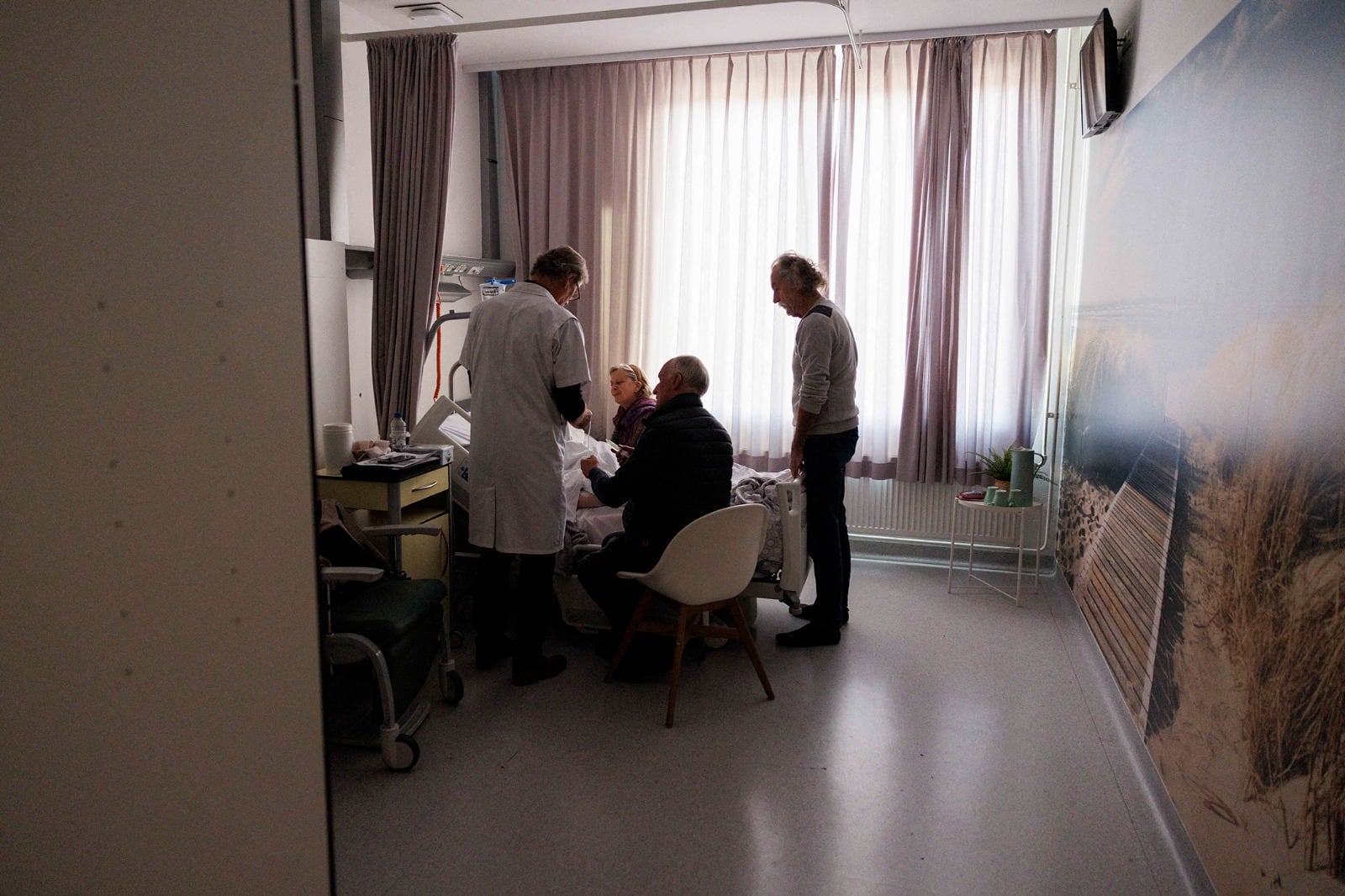 La opción por la muerte voluntaria va dejando de ser tabú.