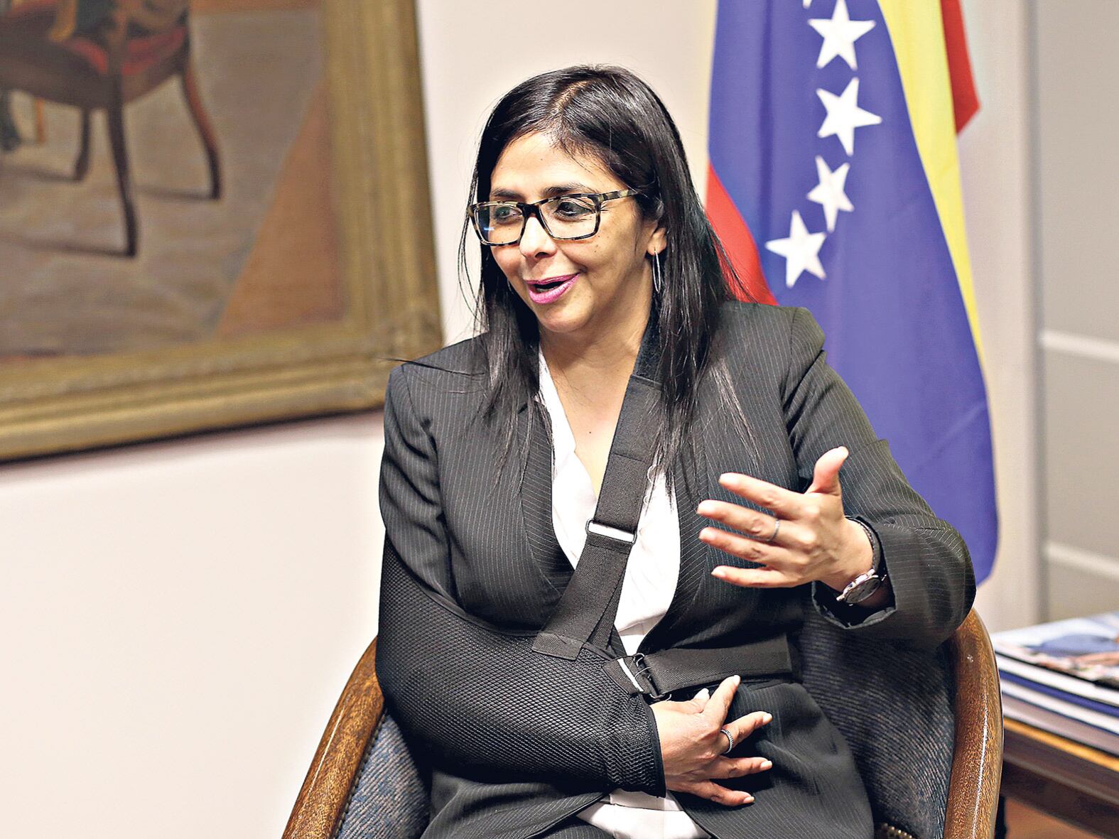 “No recibimos instrucciones de los Estados Unidos, tampoco les damos.”