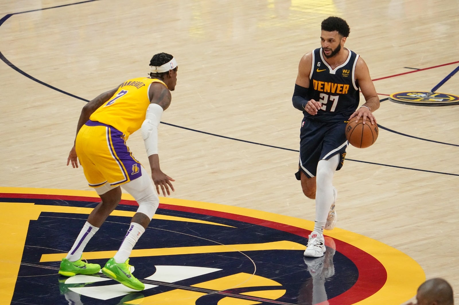 Jamal Murray metió 23 de sus 37 puntos en el último cuarto, cuando Denver remontó la historia