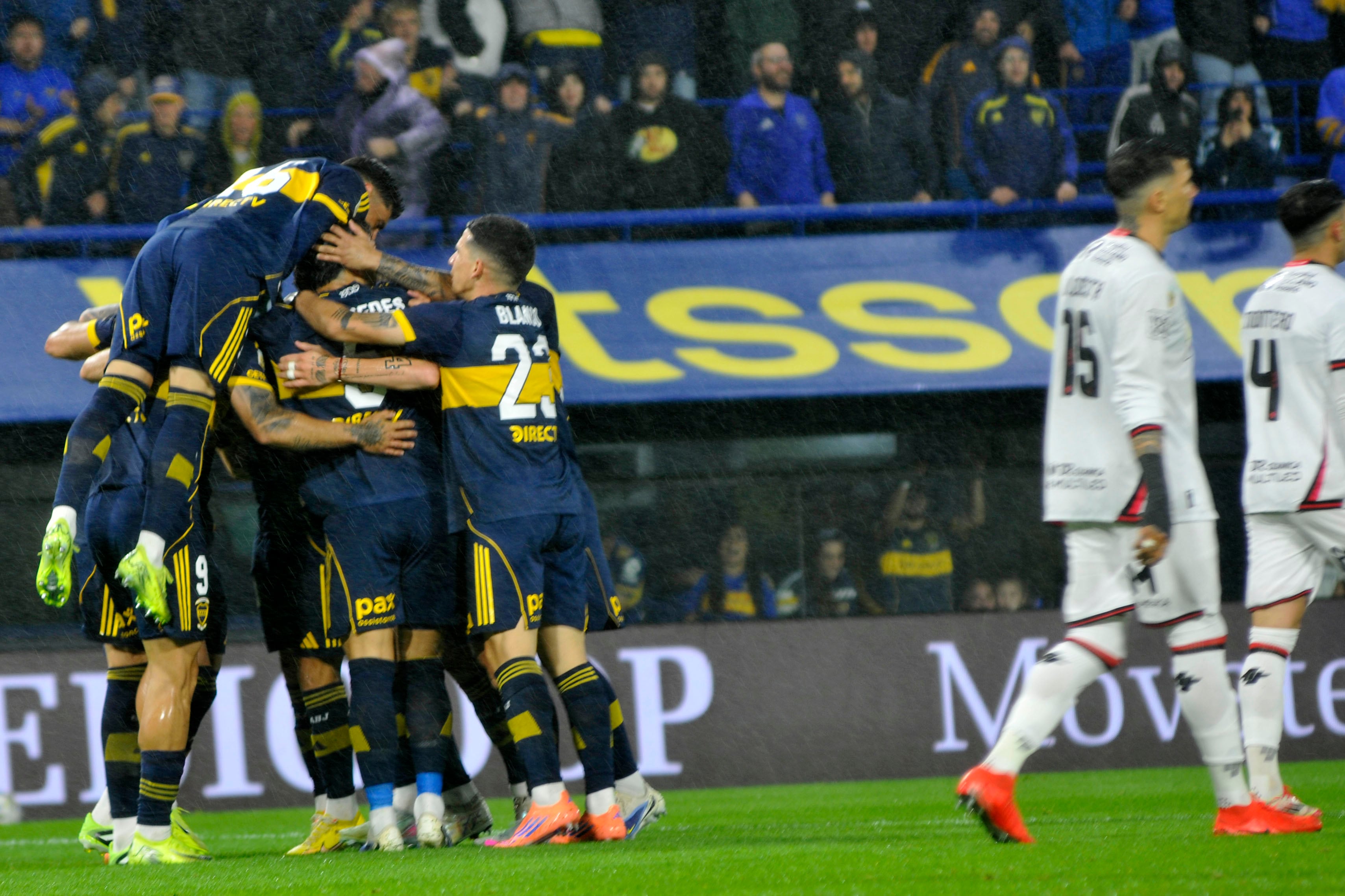 Los jugadores de Boca fetejaron seguido ante los rosarinos