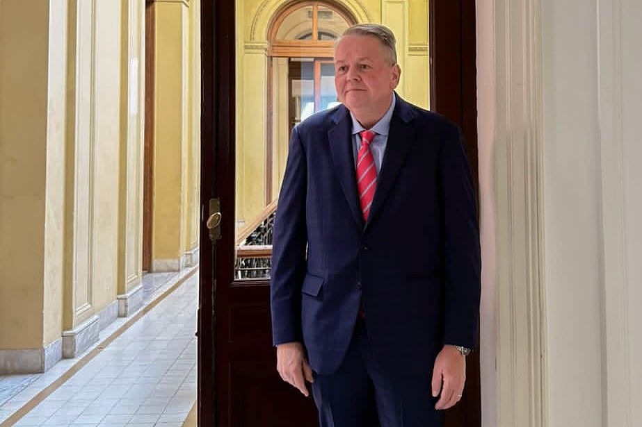 El asesor de Donald Trump, Barry Bennet, días atrás en la Casa Rosada.