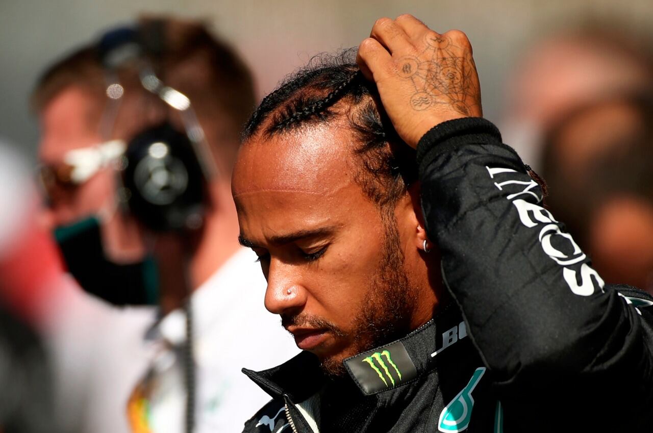 Hamilton no pudo ganar en Sochi y despotricó contra la organización.