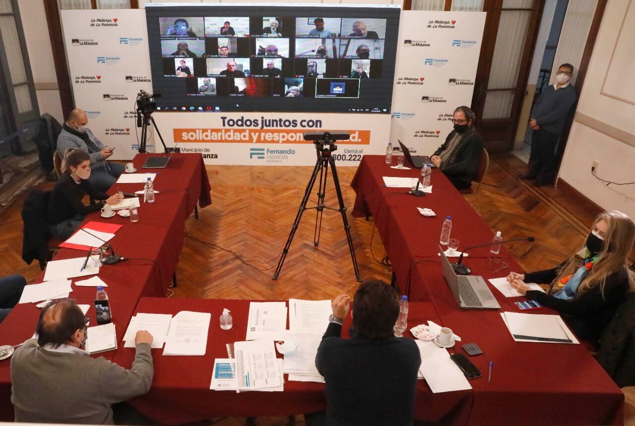 Espinoza, al frente de la videoconferencia. 