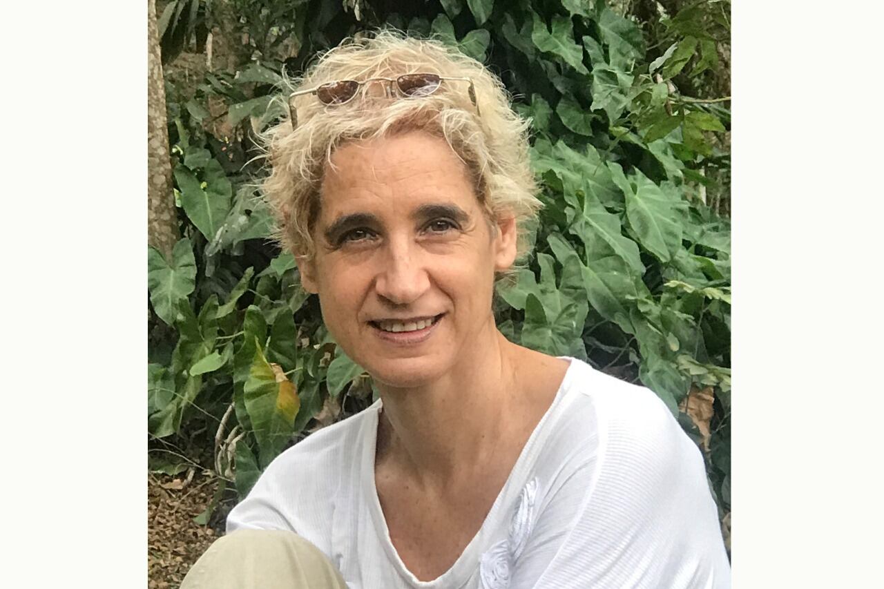 Niklison trabajó en el Cirque du Soleil y dirigió dos largometrajes.