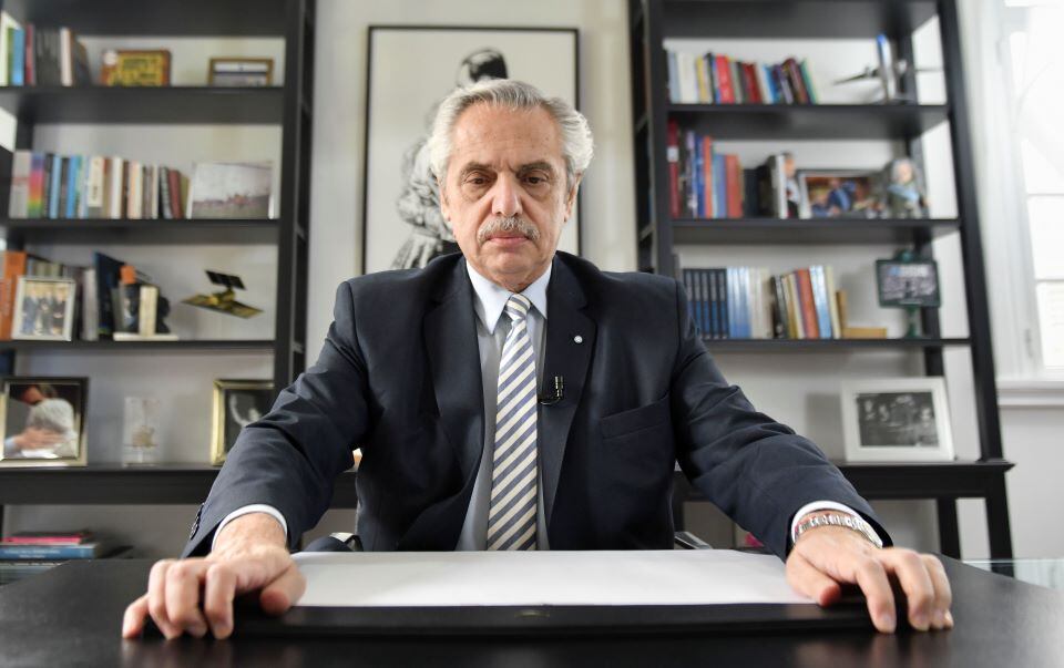 El expresidente insiste en negar las denuncias de su expareja.