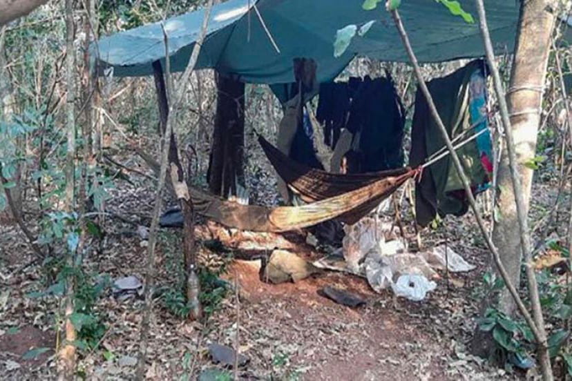 Imagen del campamento del EPP atacado por el FTC