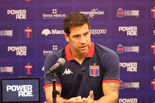 Sebastián Domínguez, DT de Tigre.