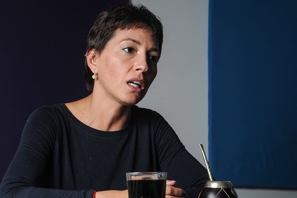 Mayra Mendoza y las viviendas para Villa Azul.