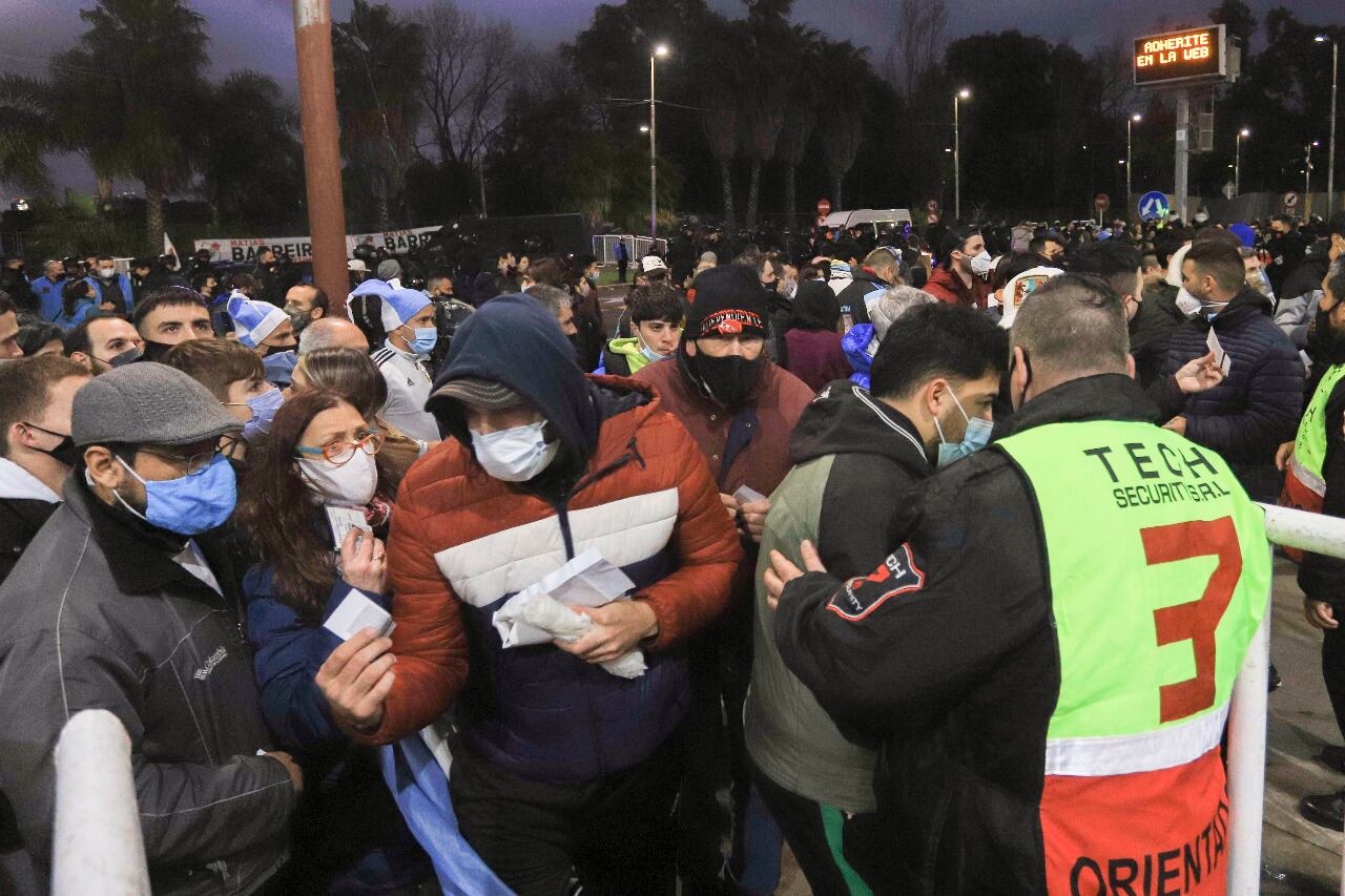 La última vez que la gente asistió a un estadio fue para ver a la Selección ante Bolivia