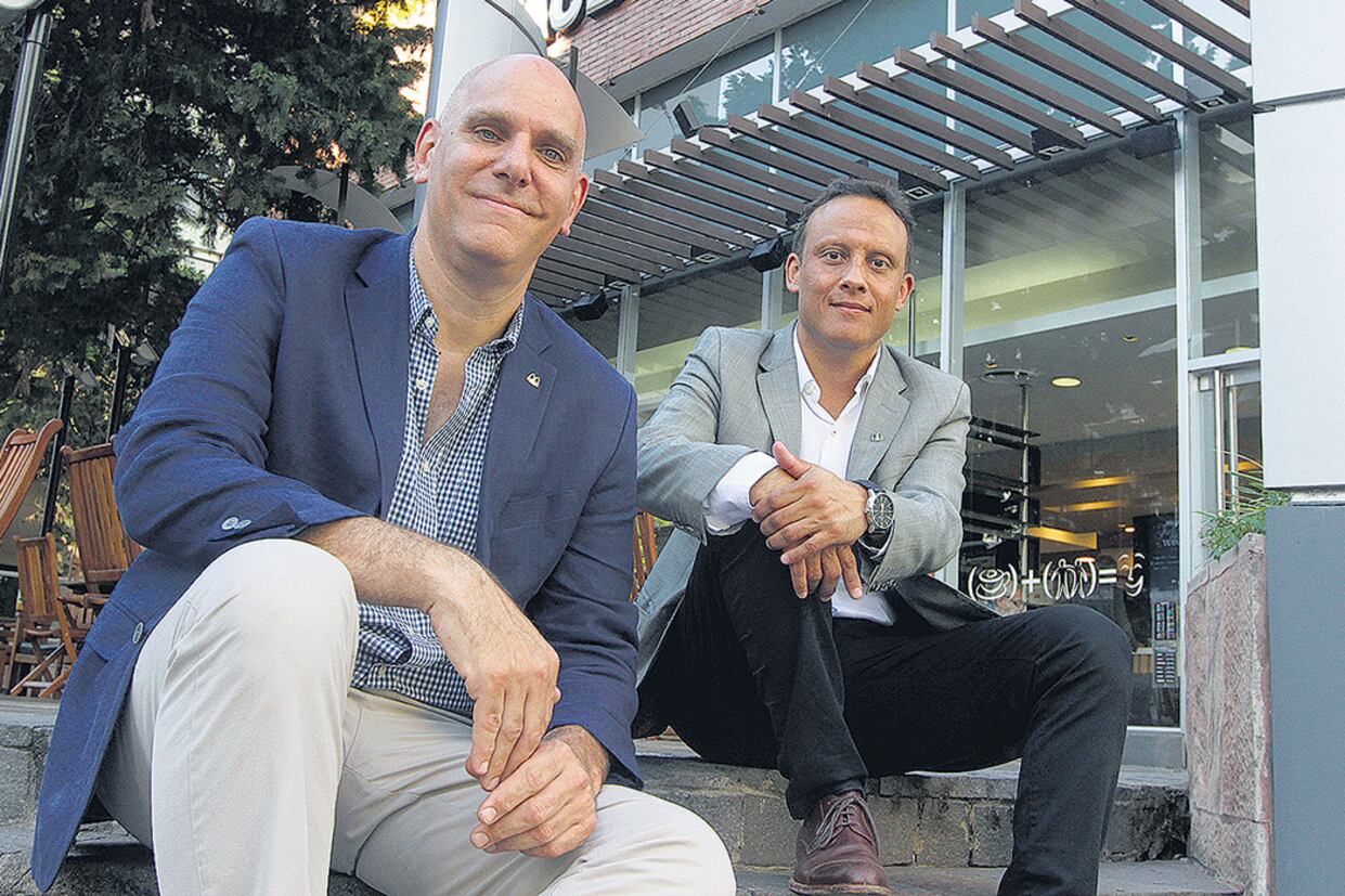 Gabriel Serber, director general de Arcos Dorados, y Sergio Pivetti, gerente de Recursos Humanos.