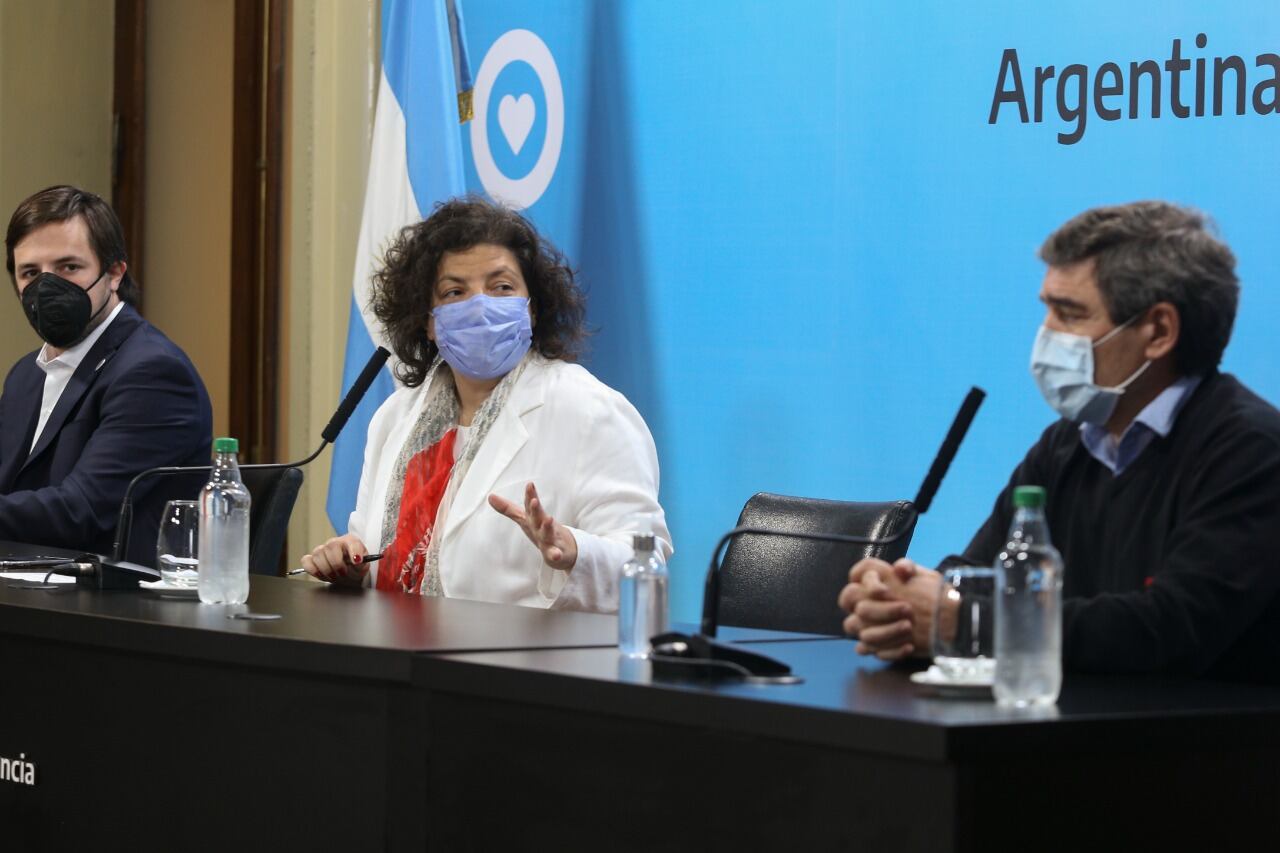 Kreplak, Vizzotti y Quirós anunciaron la autorización para combinar vacunas.