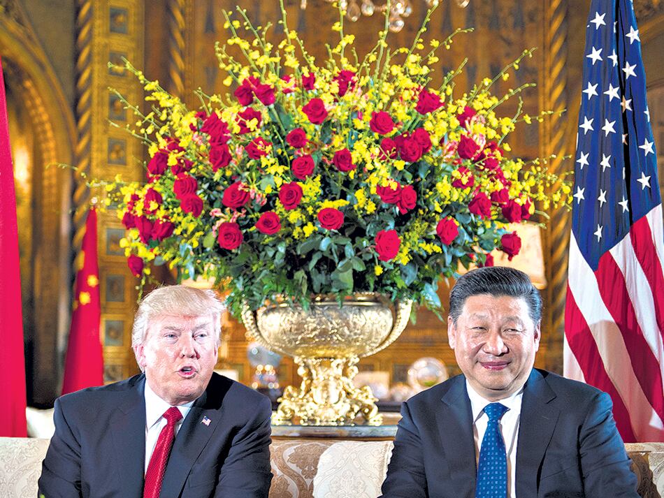 Trump y Xi posan juntos en West Palm Beach.