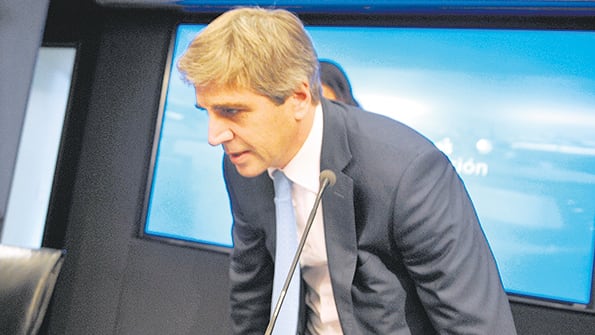 Luis Caputo, titular del BCRA. “Lamentablemente, nos toca dar las razones de la aceleración inflacionaria”.