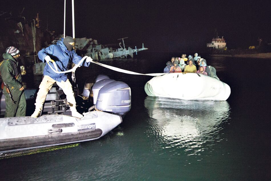 Libia es el país de donde parte la mayoría de las barcazas con migrantes dirigidas a Italia.