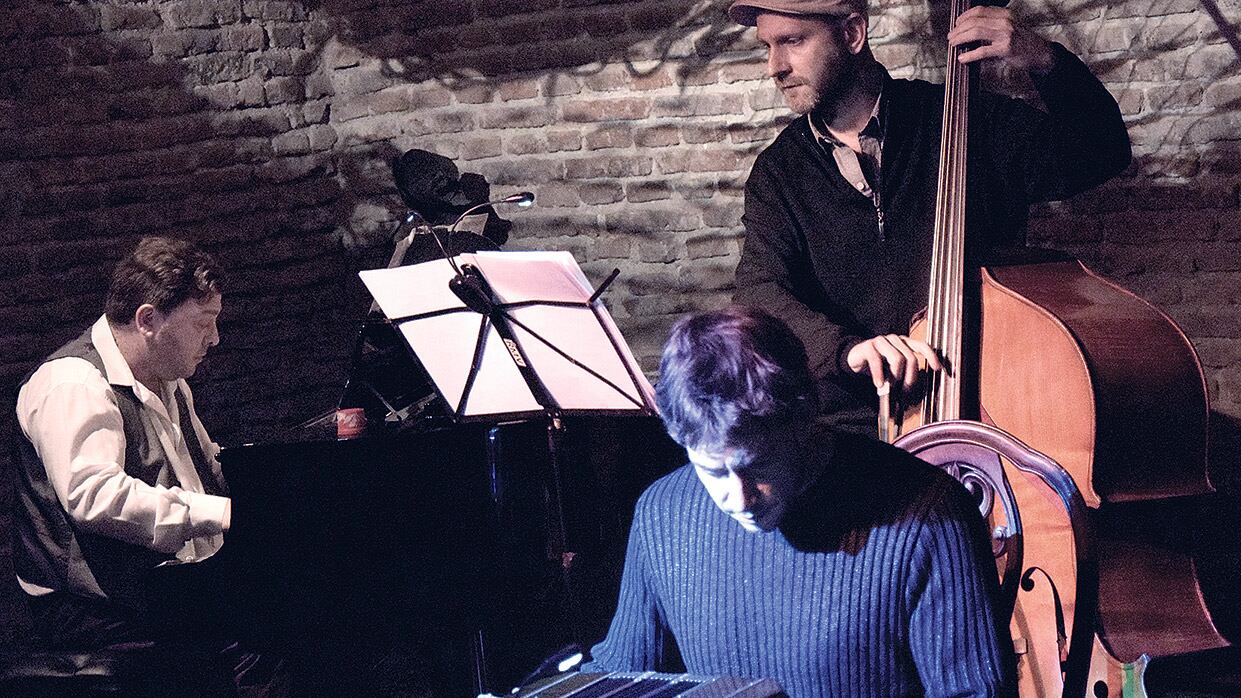 Nuevo Baires Tango sostiene la bandera de un tango vanguardista y abierto a las fusiones.