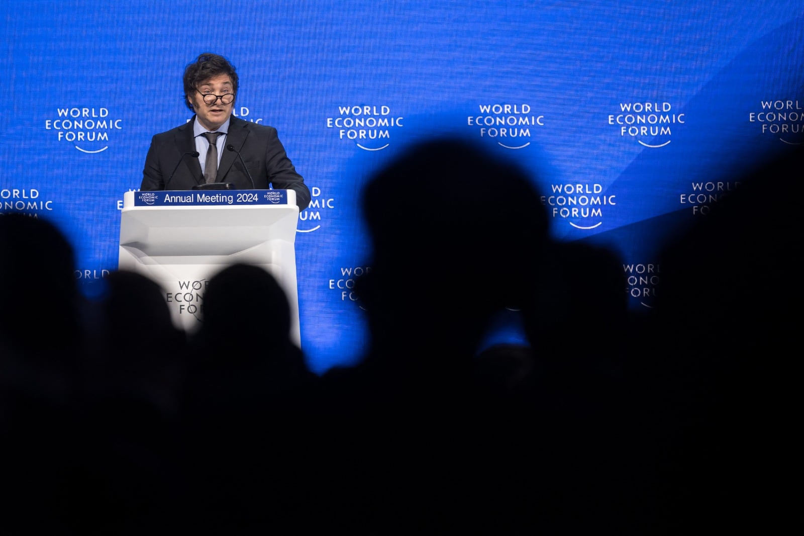 Javier Milei, en Davos, reiteró la mentira de que Argentina fue la primera potencia económica mundial a comienzos del siglo pasado.