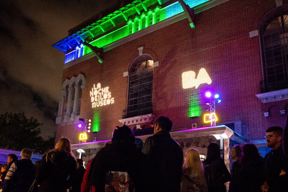 Llegan las "Noches Culturales" a Buenos Aires, con beneficios y accesos gratuitos en teatros, bares notables y museos