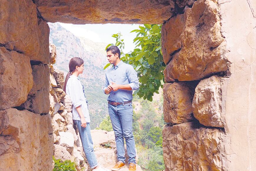 Fahdel se encargó de escribir, producir, filmar, registrar el sonido, editar y dirigir a los actores de Yara.