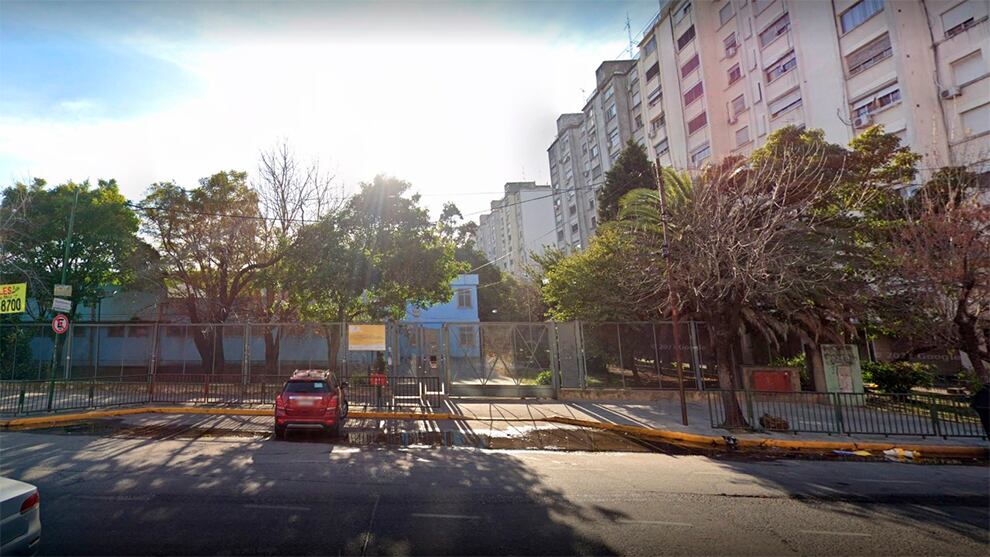 "Tenemos solo dos baños para 1200 estudiantes", denunciaron los manifestantes.  