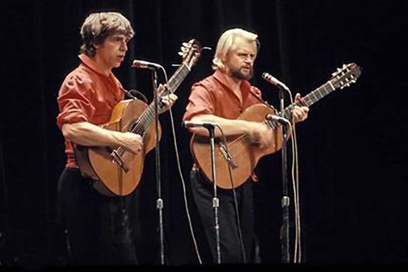 Roy Williamson y Ronnie Browne, los integrantes de The Corries.