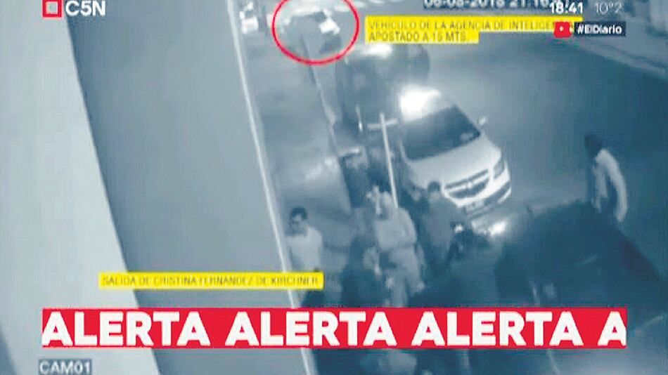 Las imágenes del video mostraron al vehículo estacionado.