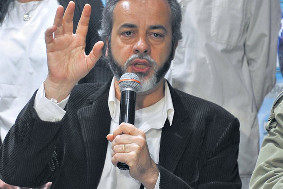 “Deberían descontarle del sueldo a Larreta”, dijo López, de UTE, por la falta de maestros.