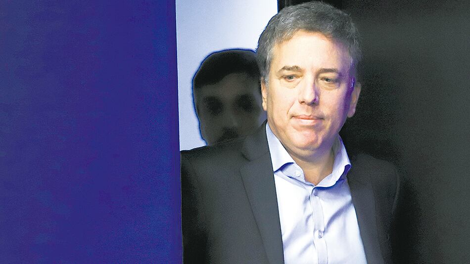 Nicolás Dujovne descartó mejoras en la distribución del ingreso para no alterar los mercados.