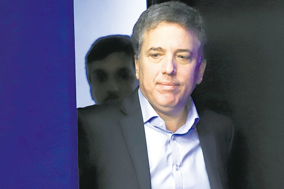 Nicolás Dujovne descartó mejoras en la distribución del ingreso para no alterar los mercados.